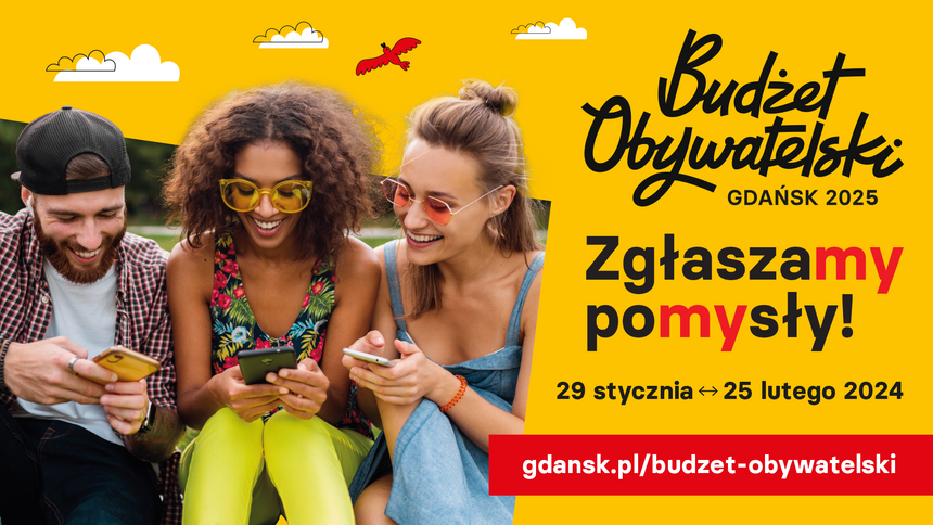 Plansza informacyjna: trzy osoby siedzą, patrzą w telefony komórkowe i się uśmiechają. Obok napisy: Budżet Obywatelski Gdańsk 2025 Zgłaszamy pomysły
