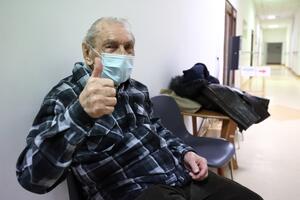 Koronawirus. 103-letni gdańszczanin już zaszczepiony, skorzystał z bezpłatnego transportu