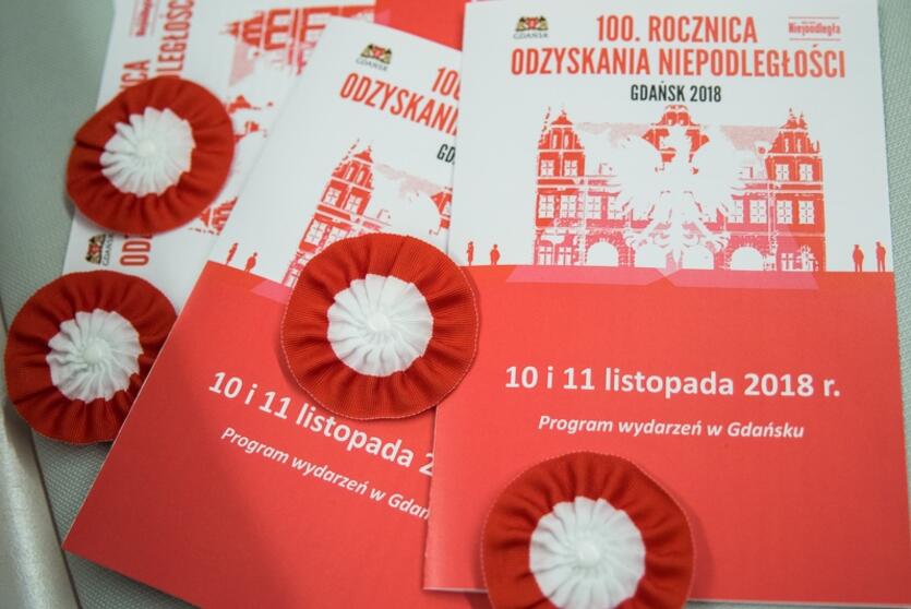 Ulotki i broszury związane z uroczystościami 100-lecia niepodległości w Gdańsku