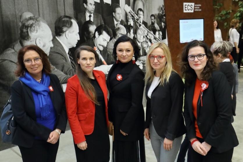 Do Europejskiego Centrum Solidarności przybyły z całej Polski wybitne kobiety, osobistości świata naukowego, politycznego i artystycznego