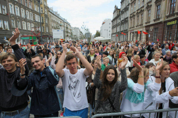 Na festyn na Łąkowej, mimo deszczowej pogody, przyszły tłumy gdańszczan i przyjezdnych.
