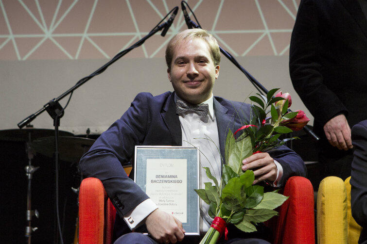Najwięcej SMS-ów czytelnicy „Gazety Wyborczej” wysłali na Beniamina Baczewskiego. Muzyk otrzymał Nagrodę Publiczności.
