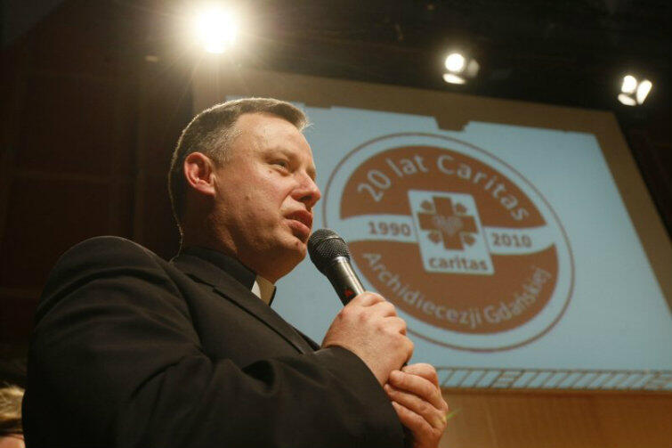 Ks. Ireneusz Bradtke podczas obchodów 20-lecia Caritas Archidiecezji Gdańskiej, w 2010 r.
