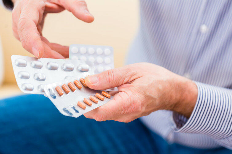 Wielu starszych pacjentów rezygnuje z kupna leków, bo są dla nich zbyt drogie.