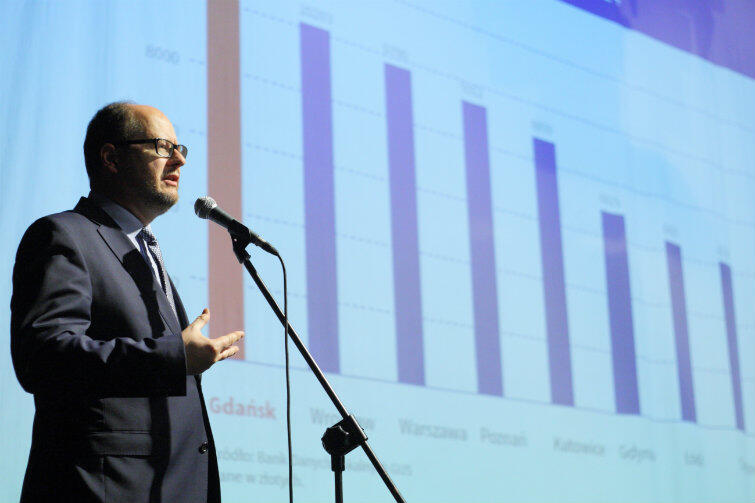 Paweł Adamowicz liczył na to, że posłowie z Gdańska zagłosują ponad politycznymi podziałami - na rzecz wsparcia inwestycji miasta z budżetu państwa. 