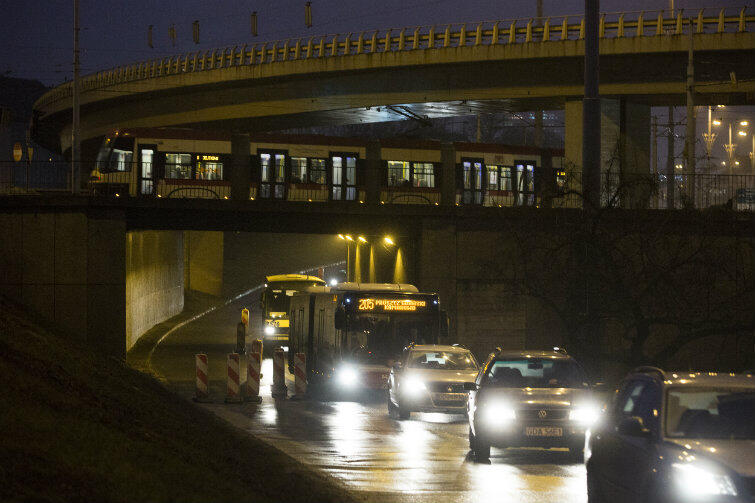 Nocami przejazd tunelem w kierunku Pruszcza Gdańskiego będzie niemożliwy. Samochody pojadą górą.
