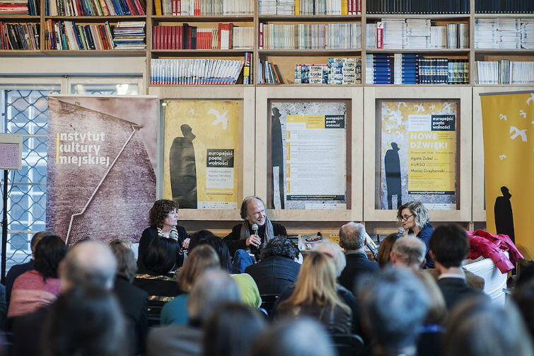 Festiwal to okazja do spotkania i wysłuchania poetów, tłumaczy, krytyków literackich
