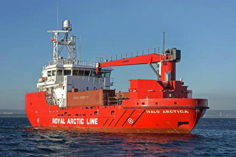 Ivalo Arctica ma wzmocnioną konstrukcję kadłuba, poradzi sobie z gruba krą lodową, przy temperaturze -35 st. Celsjusza.
