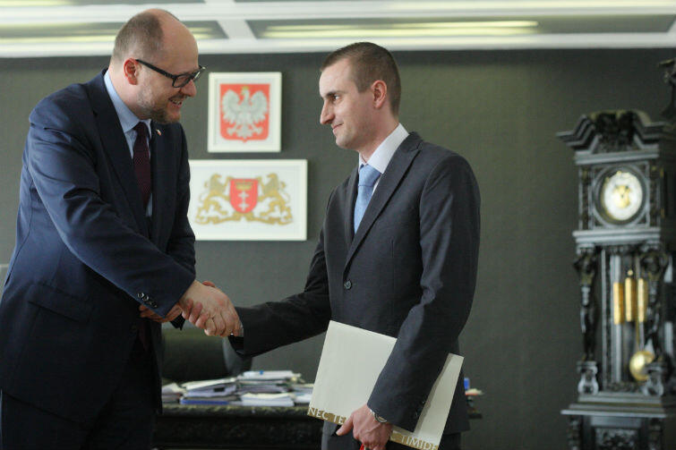 Bohaterskiej postawy panu Arkadiuszowi pogratulował prezydent Gdańska Paweł Adamowicz.
