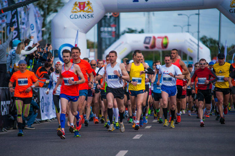 Przed rokiem, w pierwszej edycji PZU Maratonu, na starcie stanęło blisko 1900 biegaczy. W tym roku będzie ich ponad 2 tysiące
