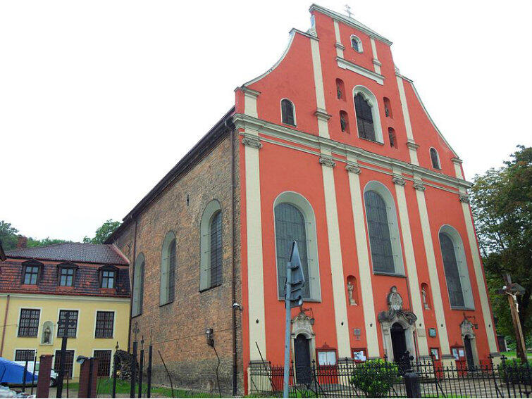Kościół św. Ignacego na Starych Szkotach - małej, ale interesującej dzielnicy Gdańska, która sąsiaduje z Orunią.
