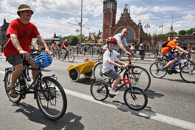 Tak nas widzą w Polsce: Gdańsk, dobrze prosperujące, nowoczesne miasto, pełne rowerzystów.

