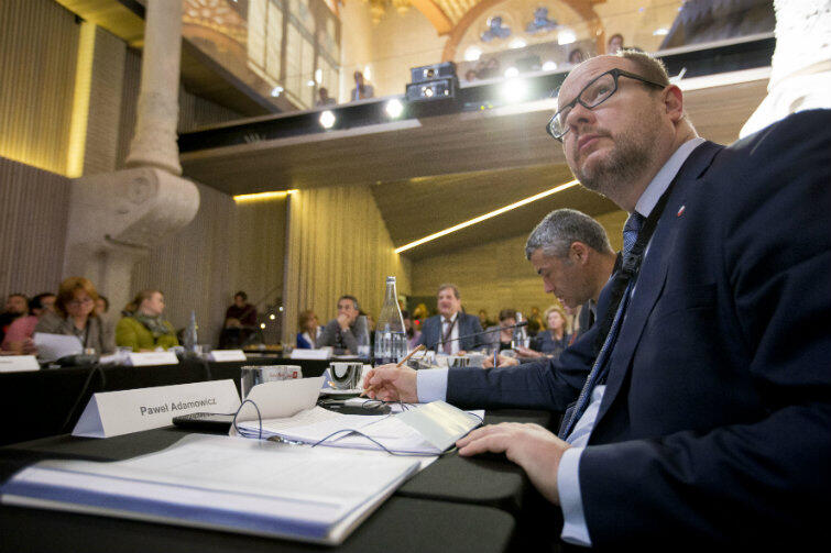 Prezydent Paweł Adamowicz w Barcelonie, na europejskim szczycie w sprawie uchodźców.
