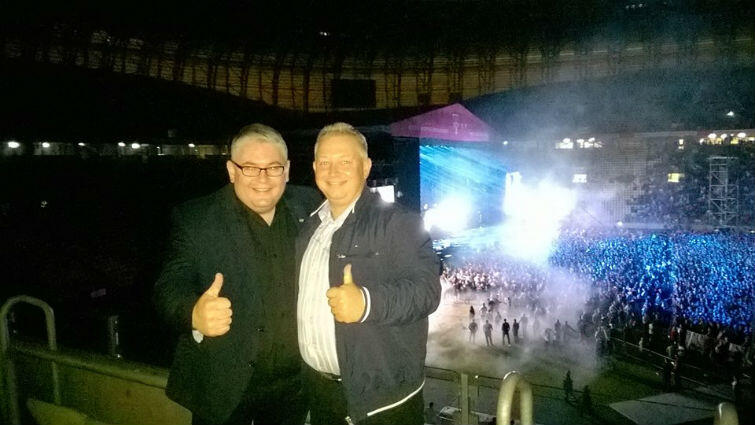 Piotrowi Kowalczukowi (z lewej) i Andrzejowi Bojanowskiemu, zastępcom prezydenta Gdańska, koncert Avicii przypadł do gustu

