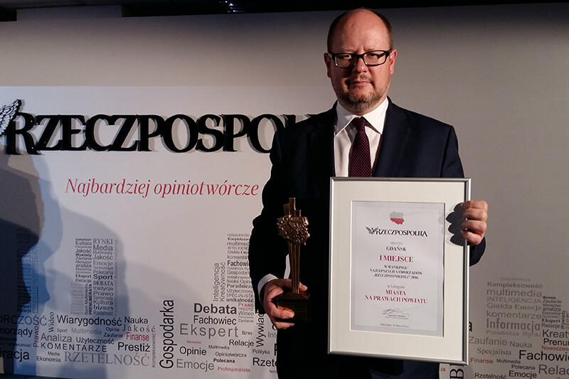 Paweł Adamowicz z nagrodą dziennika Rzeczpospolita
