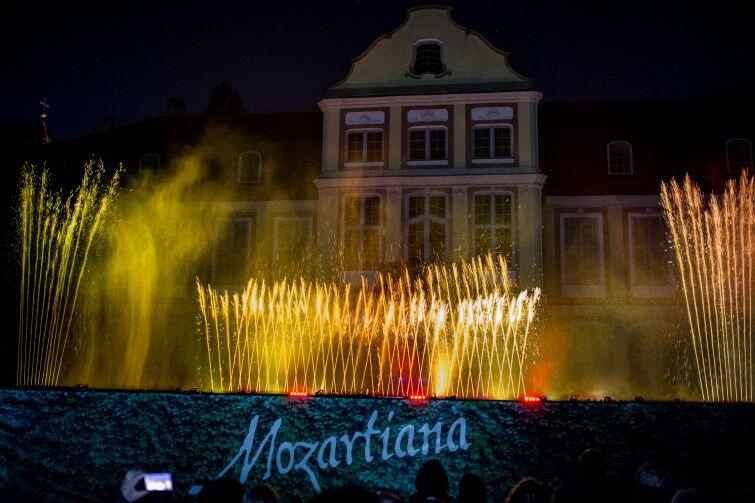 Zachwycające widoki w Parku Oliwskim zapewniła fontanna tańcząca do muzyki Mozarta.