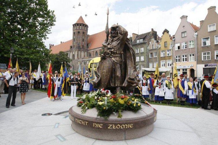 Świętopełk Wielki na gdański skwer przybył już sześć lat temu. Odsłonięcie pomnika na skwerze w 2010 roku
