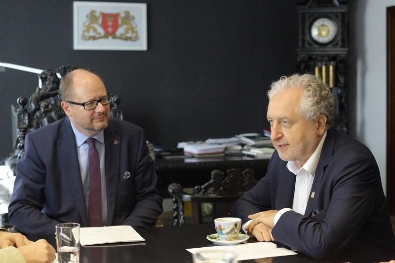 Prezydent Paweł Adamowicz zaprosił Trybunał Konstytucyjny do Gdańska. Jego prezes prof. Andrzej Rzepliński zaproszenie przyjął