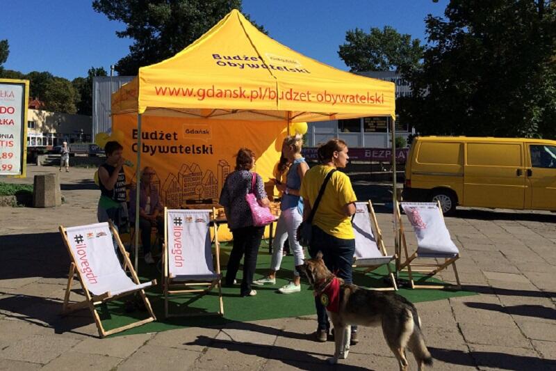 Żółty namiot Strefy BO - stanie w weekend pod Galerią Bałtycką i na Targu Węglowym