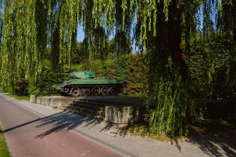 Czołg, który jest Pomnikiem Brygady Pancernej im. Bohaterów Westerplatte, to nie jedyne ciekawe miejsce w dzielnicy Aniołki. W sobotę będzie można poznać też inne.