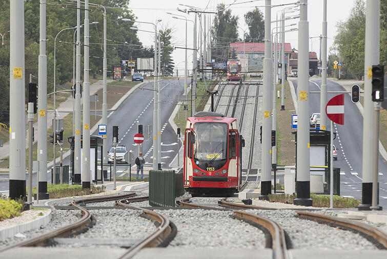 W ramach inwestycji powstanie też dwutorowa linia tramwajowa do ul. Warszawskiej