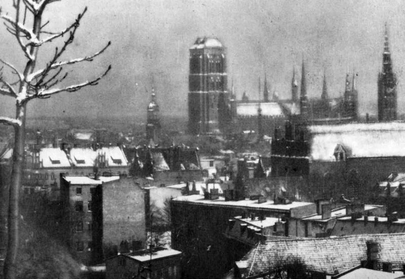 Widok z Biskupiej Górki na ośnieżony Gdańsk, lata 30. XX w.