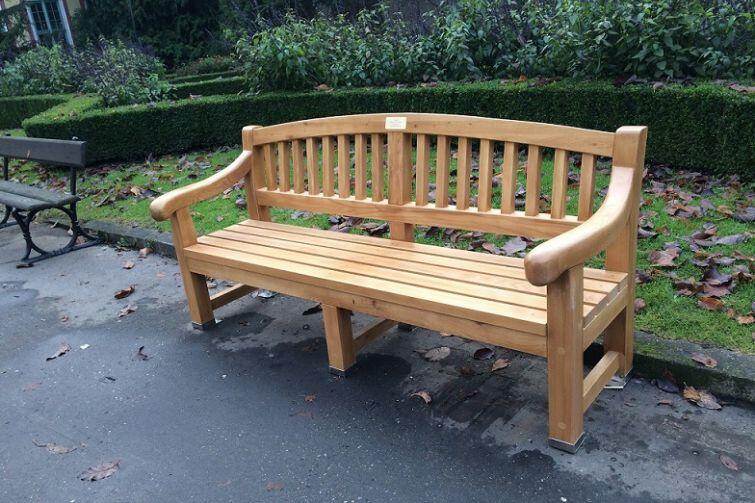 Spersonalizowana dębowa ławka w prestiżlowym punkcie Parku Oliwskiego - wspaniały prezent dla samego siebie lub kogoś bliskiego