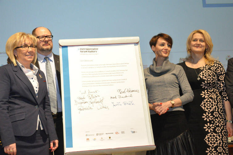 Samorządowcy województwa pomorskiego podpisali list intencyjny list intencyjny o współpracy w ramach projektu Metropolitalna Karta do Kultury