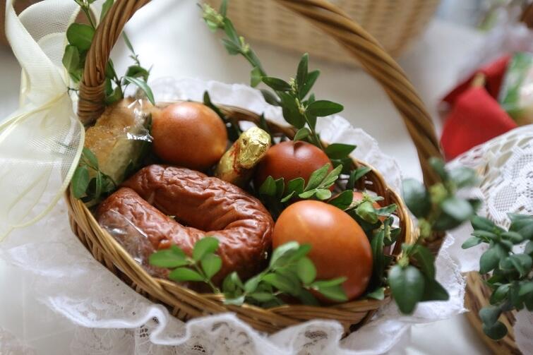 Wielkanocne potrawy - te mniej i bardziej wyrafinowane. Czym byłyby bez nich święta?
