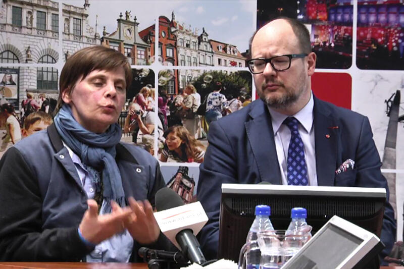 Janina Ochojska, prezeska Polskiej Akcji Humanitarnej wraz z Pawłem Adamowiczem, prezydentem Gdańska opowiedzieli o wspólnych działaniach miasta i PAH-u