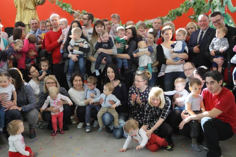 Tak rok temu w marcu 2016 r cieszyli się rodzice i dzieci z otwarcia żłobka Bursztynek w Gdańsku