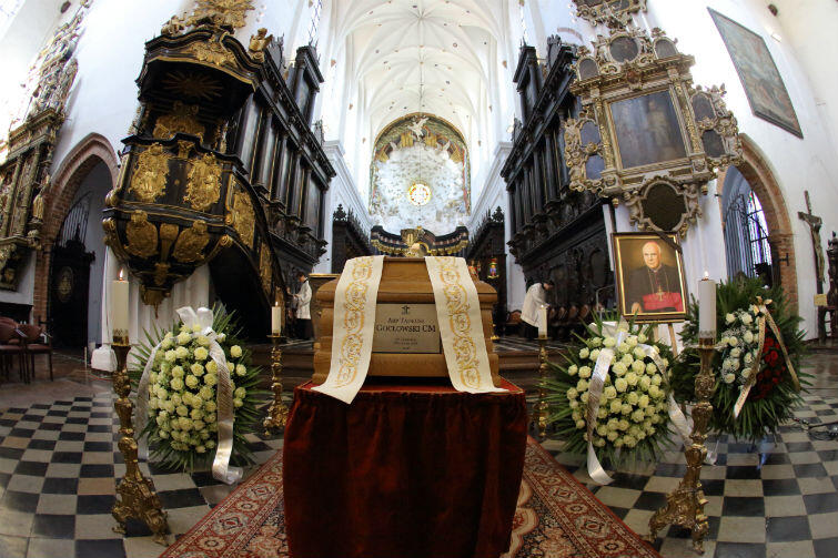 Metropolita gdański abp Sławoj Leszek Głódź w piątek, 6 maja, podczas pogrzebowej mszy św. odczytał z ambony fragmenty testamentu abpa Tadeusza Gocłowskiego, który został spisany ręcznie 2 czerwca 2015 roku