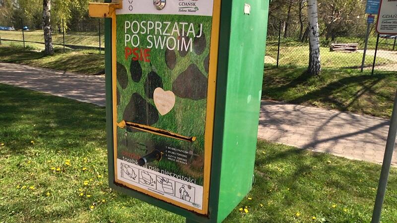 Już niedługo automaty z torebkami na psie odchody znikną z ulic Gdańska 