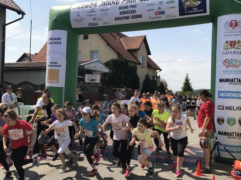W biegu Grand Prix Dzielnic w Kokoszkach Kiełpinie Górnym uczestniczyło 344 dzieci 