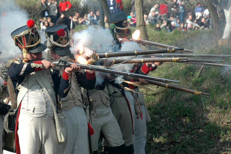 W 1807 roku armia napoleońska uważana była za niezwyciężoną. Inscenizacja w Gdańsku, w roku 2005