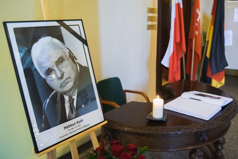 Księga kondolencyjna wyłożona w budynku Rady Miasta Gdańska