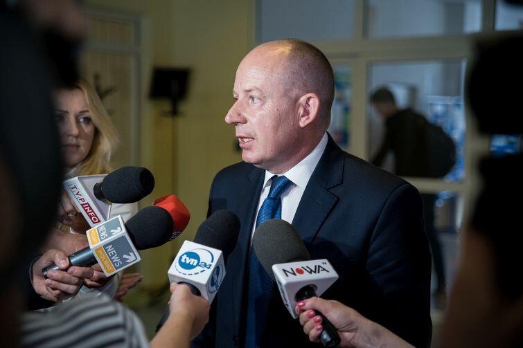 Marcin Hintz, dyrektor ZSO nr 7 na Chełmie, odpowiada na pytania mediów