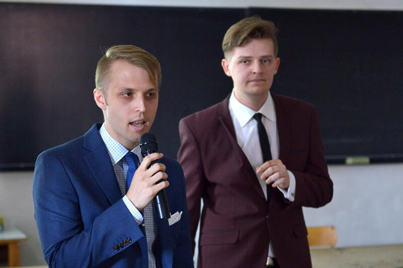 Od lewej: Michał Malewczyk, Tomasz Kruszyński autorzy zwycięskiego projektu Niemiasto 2050