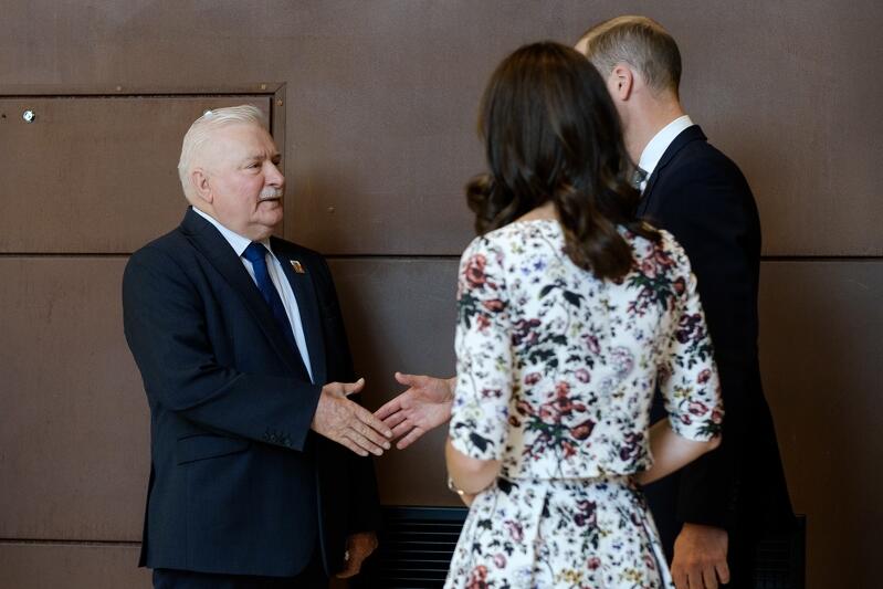 Ważnym momentem wizyty w ECS było spotkanie gości z Lechem Wałęsą