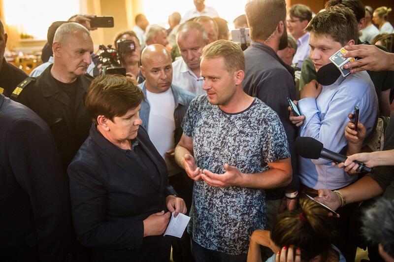 Wizyta premier Szydło w jednej z najbardziej poszkodowanych miejscowości - w Rytlu k. Chojnic
