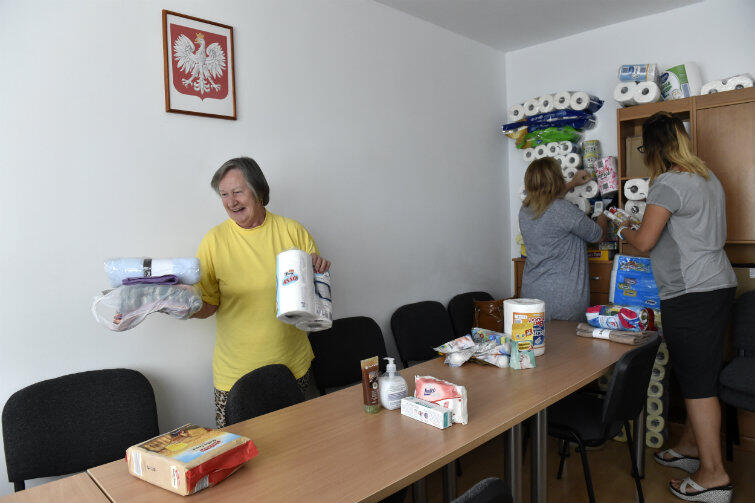 Siedziba Rady Dzielnicy Suchanino. Akcja zbierania darów dla poszkodowanych na Kaszubach