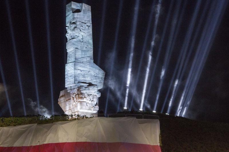 Pomnik Obrońców Wybrzeża na Westerplatte - obchody II wojny światowej odbędą się tutaj, czy europosłowi Czarneckiemu się to podoba czy nie