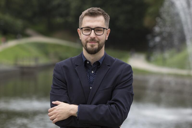 Michał Pielechowski pracuje w Urzędzie Miejskim w Gdańsku, wywodzi się z sektora pozarządowego