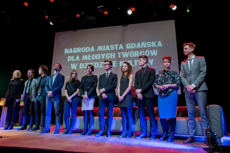 Nominowani do Nagrody Miasta Gdańska dla Młodych Twórców w Dziedzinie Kultury za 2016 rok podczas uroczystości wręczenia nagród w Klubie Żak 