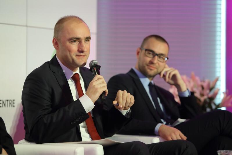 Od lewej: Remigiusz Wojciechowski, dyrektor Bayer Service Center Gdańsk i Wojciech Tyborowski dyrektor Invest in Pomerania