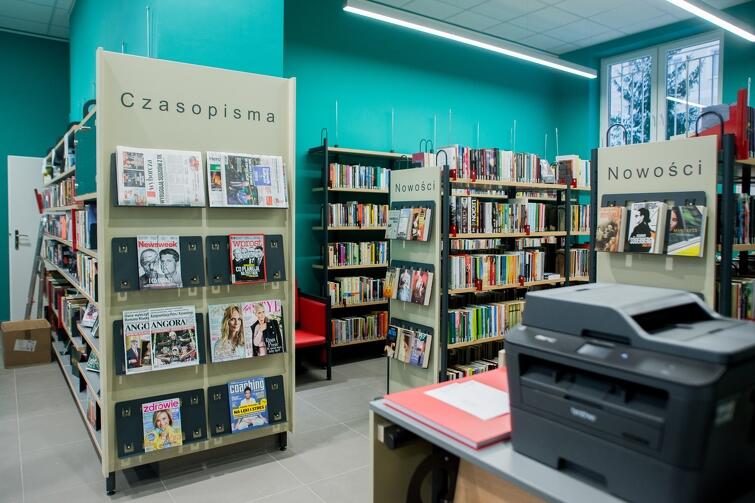 Miejskie biblioteki mogą pochwalić się ciekawymi, imponującymi zbiorami. Niestety szkolne biblioteki są w gorszej sytuacji. Nz. nowy lokal WiMBP Gdańsk, otwarty w 2017 r. przy ulicy Chopina 40, Gdańsk Strzyża