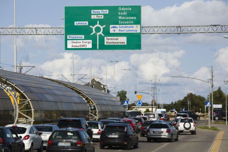 Ruch samochodowy w okolicach Stadionu Energa Gdańsk i Amber Expo, które sąsiadują z tunelem pod Martwą Wisłą