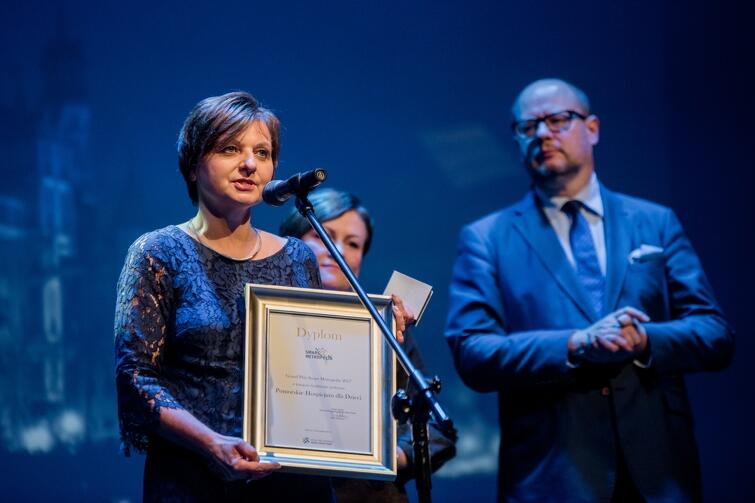 Małgorzata Bałkowska, prezes Fundacji Pomorskie Hospicjum dla Dzieci - laureatka w kategorii Działalność Społeczna