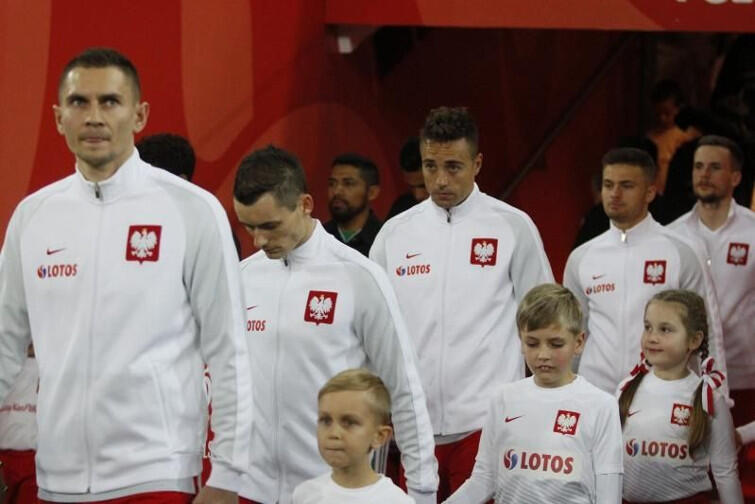 Reprezentacja Polski wychodzi na boisko w Gdańsku zagrać mecz z Meksykiem