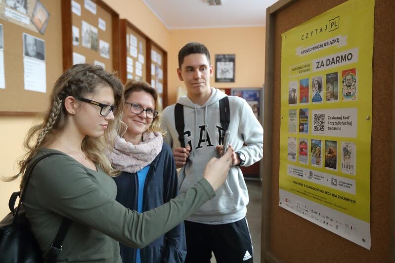 Anna Bergau-Ciechanowicz, polonistka z XIX LO w Gdańsku uważa, że akcja CzytajPL to ciekawa forma promocji czytelnictwa wśród jej uczniów